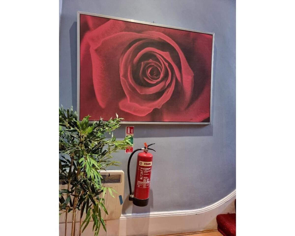 Апартаменты F101-First Floor Flat Fits 3 Near Hyde Park Лондон Экстерьер фото