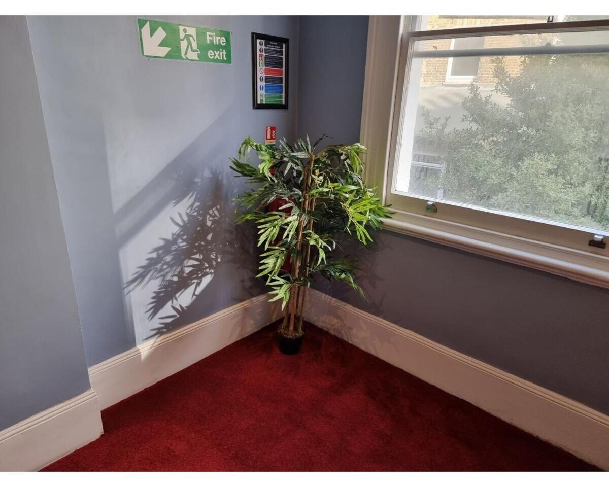 Апартаменты F101-First Floor Flat Fits 3 Near Hyde Park Лондон Экстерьер фото