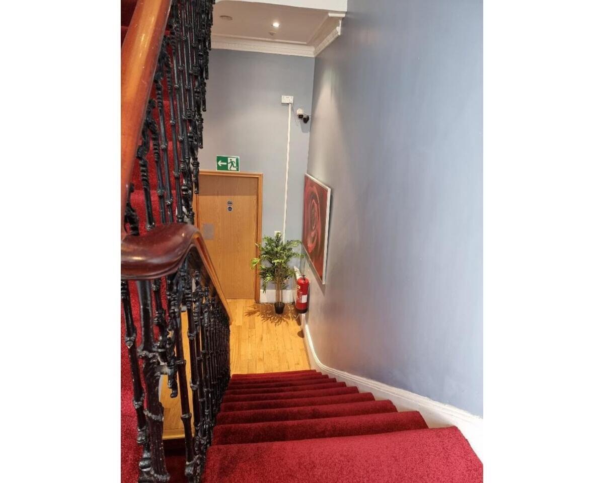 Апартаменты F101-First Floor Flat Fits 3 Near Hyde Park Лондон Экстерьер фото